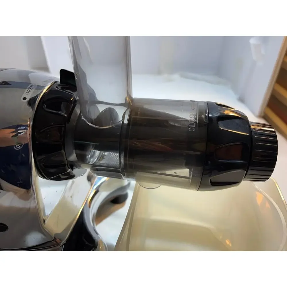 Omega Juicer Model J8006HDS